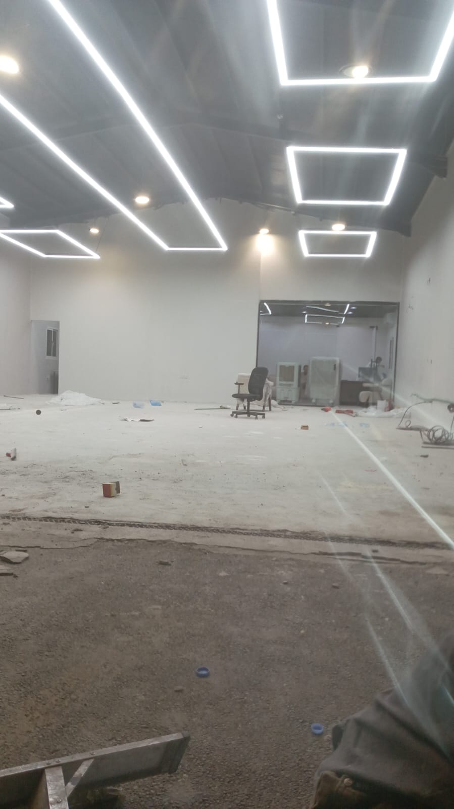 دهانات داخلية لصالة طعام باللون الأخضر الفاتح - ديكورات راقية بالرياض