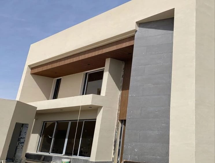 دهانات خارجية لقصر سكني باللون الذهبي البرونزي - فخامة وتصميم راقي