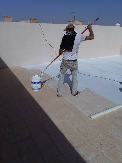 عزل رطوبة أسطح المباني السكنية